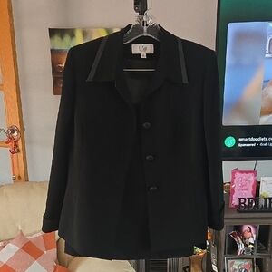Le Suit Women's Classic Black Blazer Skirt Set   SIZE 10P